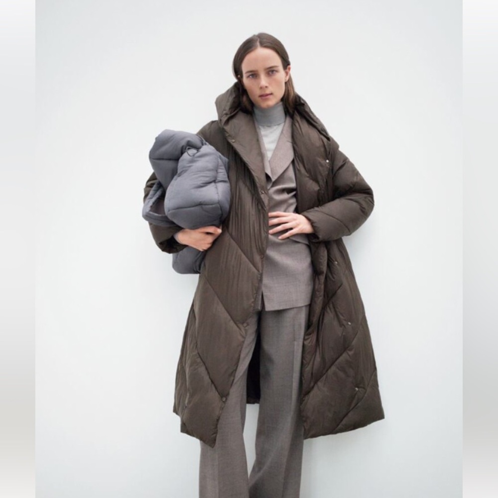 BNWT Zara Water repellant Puffer Coat Small with hood